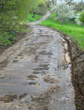 instandgesetzter Feldweg
