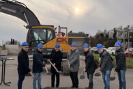 Symbolischer Spatenstich zur Umgestaltung des Bahnhofareals 