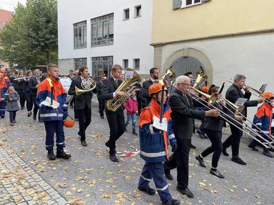 Laternenumzug durch die Kirchheimer Straßen