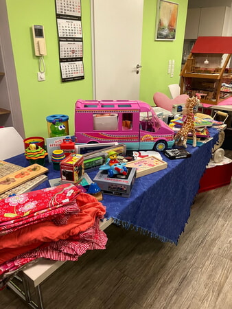 Verschiedene Fundstücke des Flohmarktes