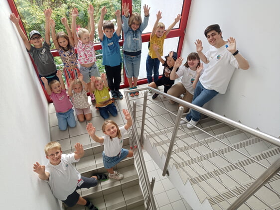 Kinder der Nachmittagsgruppe beim JRK