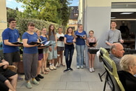 Singen in der Senioren-WG im Anna-Riecker-Haus
